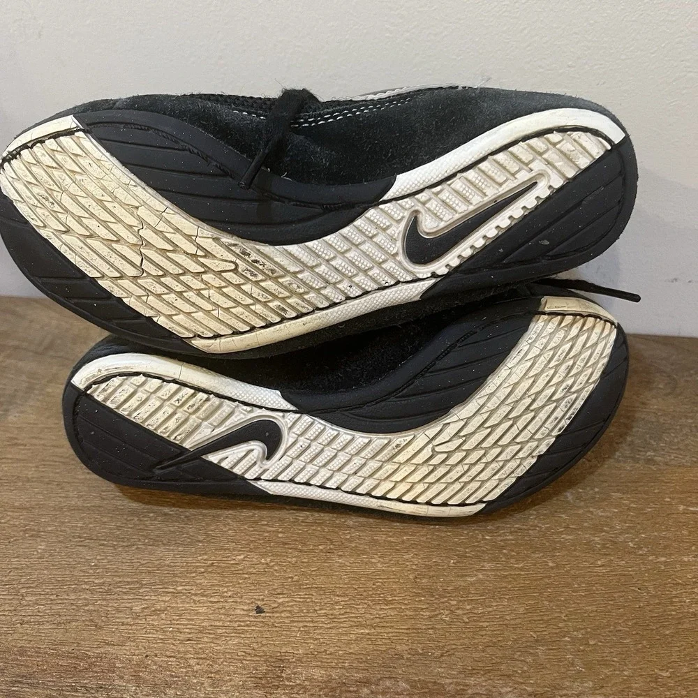 Nike SpeedSweep VII Wrestling Shoes Youth Size 3Y Black White 366684-011